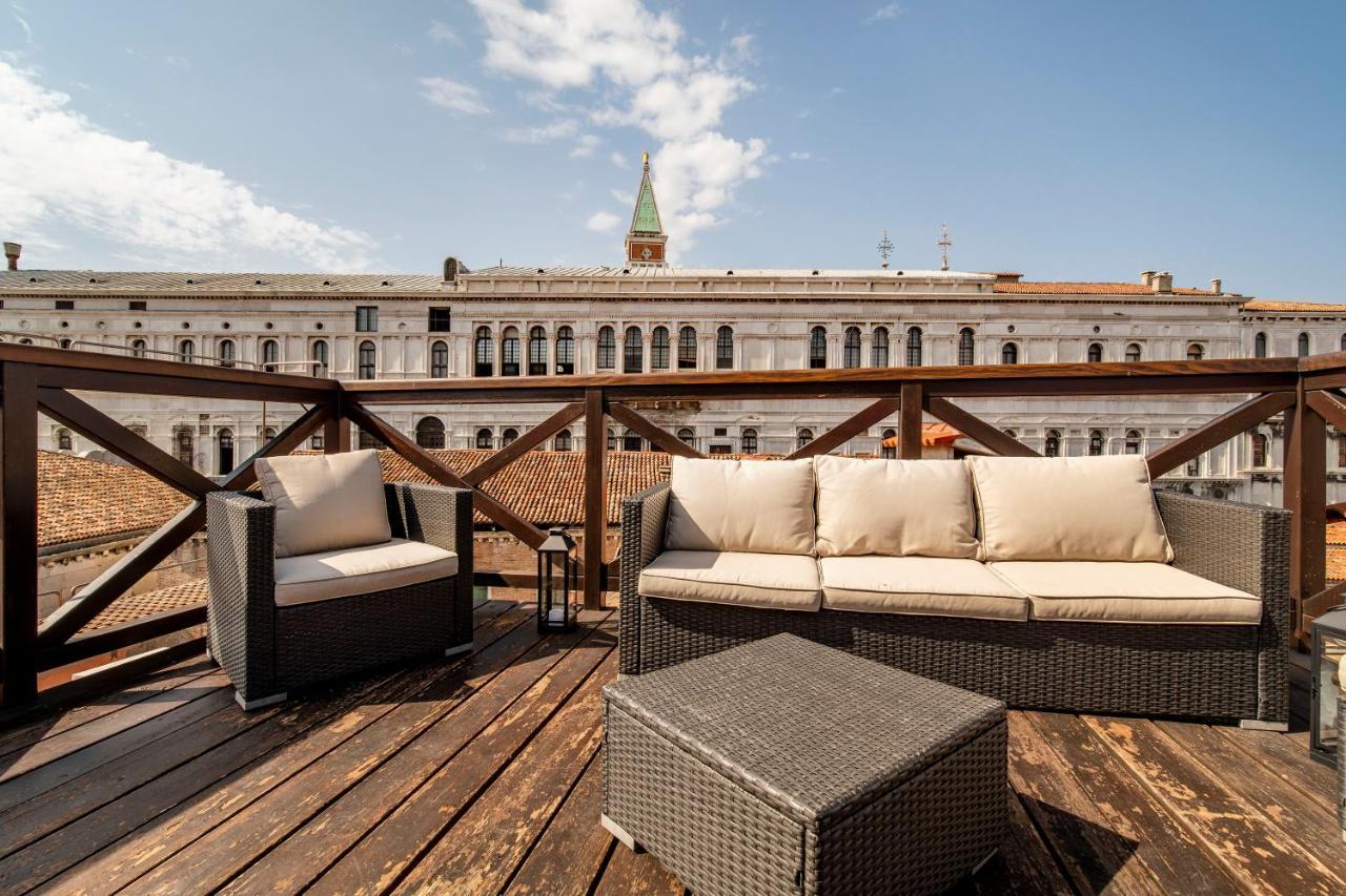 St. Mark Ca' Algi -Apartment With Beautiful Roof Terrace เวนิส ภายนอก รูปภาพ